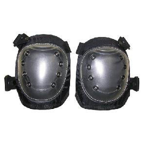 Soft cap prevents roll-over Knee pads 